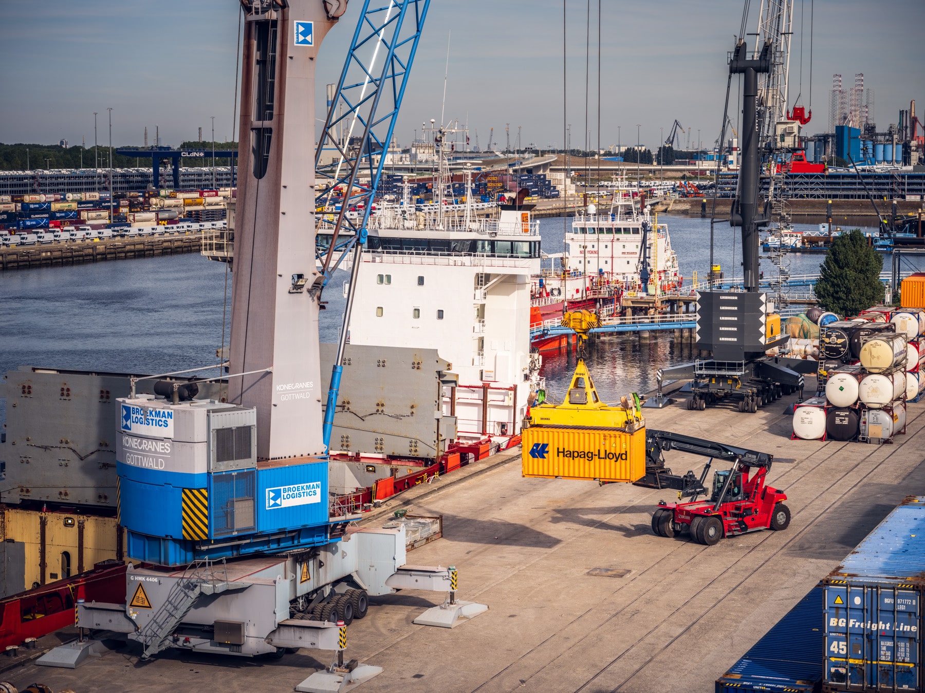 Container Stevedoring & Storage - BDP (4).jpg