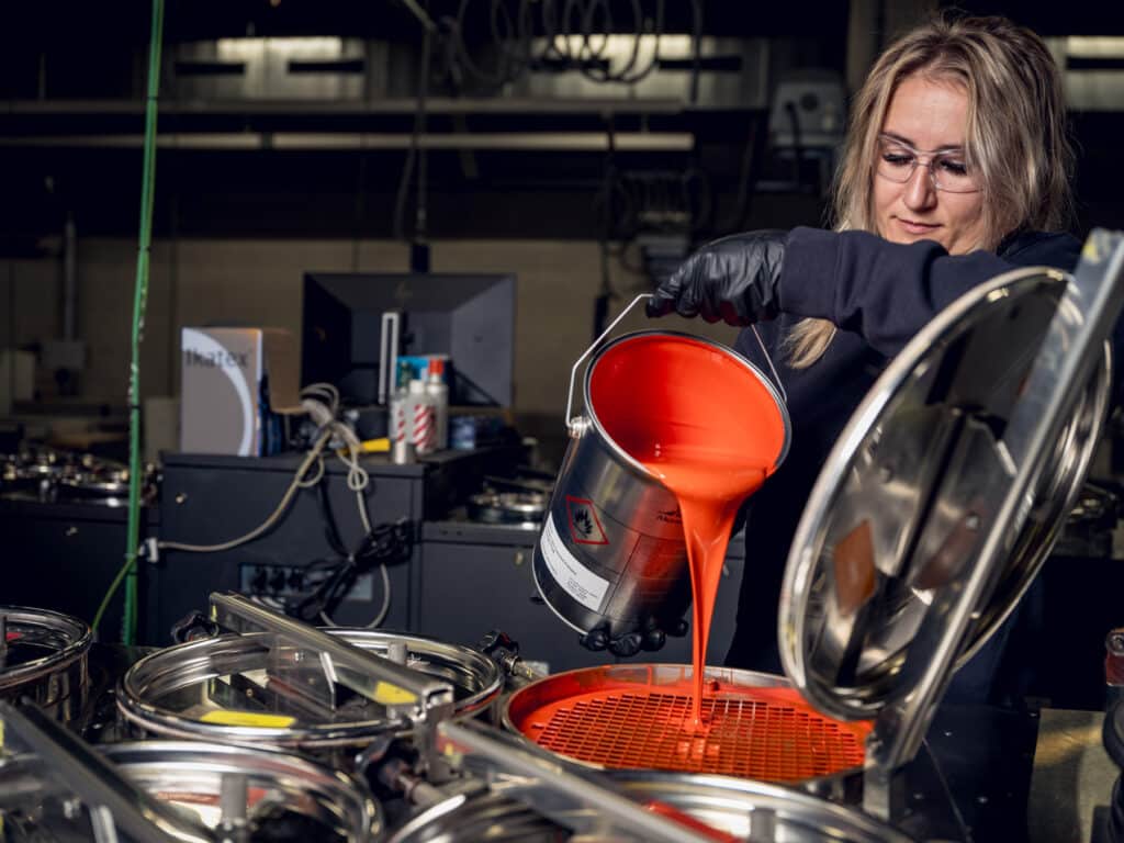 Tinting & Mixing - Paint, Coatings & Inks - Venlo (2)