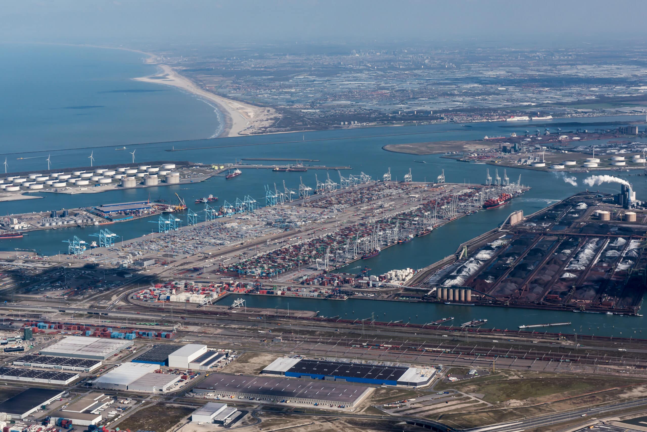 Broekman Logistics Maasvlakte _ luchtfoto